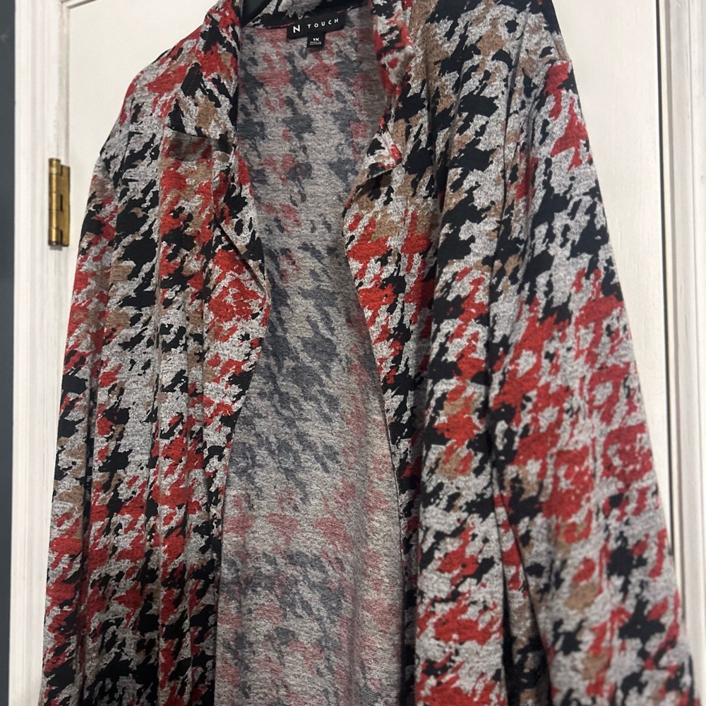 N Touch Women's Plus Size 1X Abstract Textured Jacket - Red, Black, & Gray - Picture 4 of 13